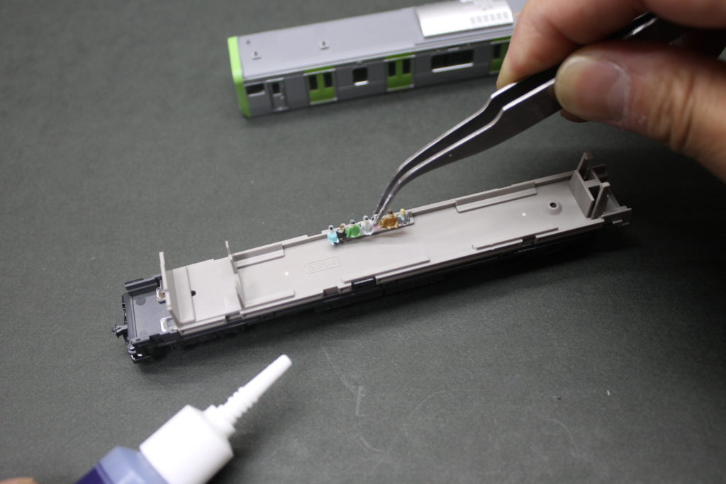 Nゲージ人形設置